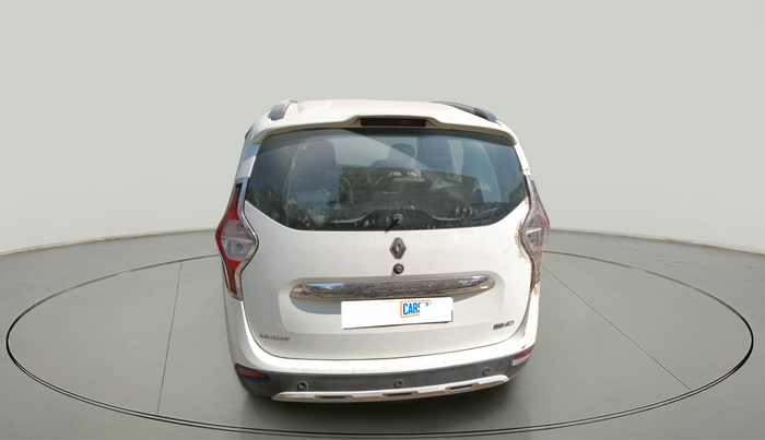 2015 Renault Lodgy 110 PS RXZ STEPWAY 7 STR, Diesel, Manual, 1,37,009 km, exterior