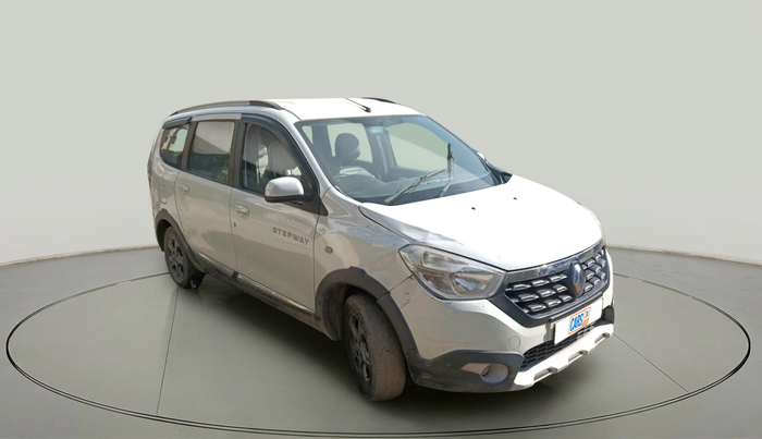 2015 Renault Lodgy 110 PS RXZ STEPWAY 7 STR, Diesel, Manual, 1,37,009 km, exterior