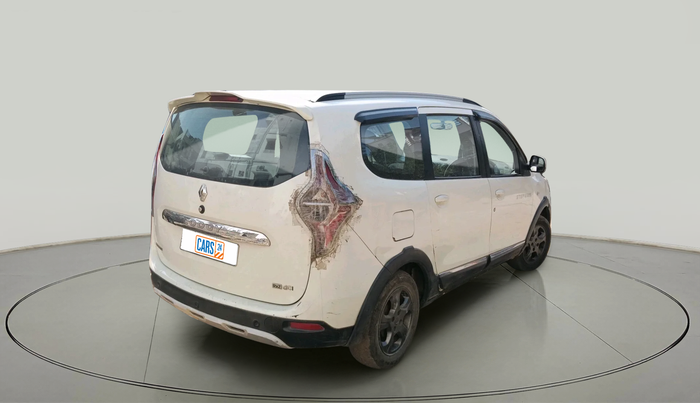 2015 Renault Lodgy 110 PS RXZ STEPWAY 7 STR, Diesel, Manual, 1,37,009 km, exterior