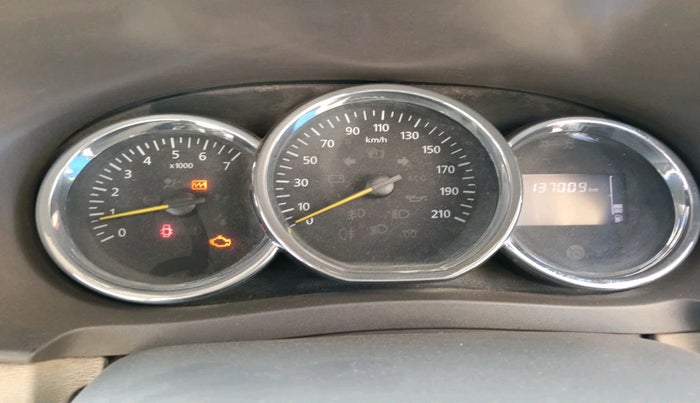 2015 Renault Lodgy 110 PS RXZ STEPWAY 7 STR, Diesel, Manual, 1,37,009 km, interior