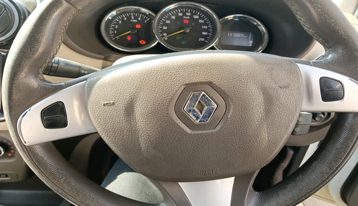 2015 Renault Lodgy 110 PS RXZ STEPWAY 7 STR, Diesel, Manual, 1,37,009 km, interior