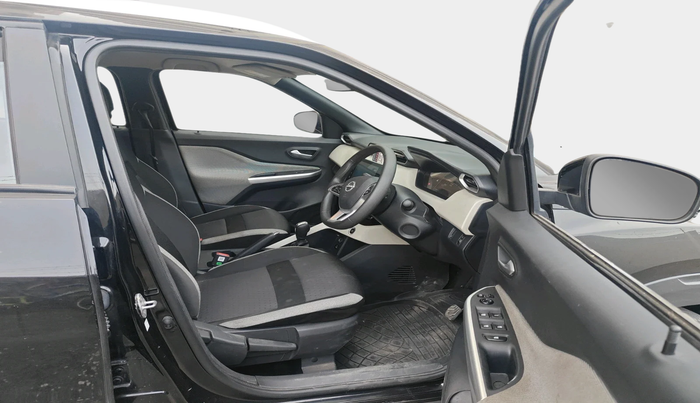 2024 Nissan MAGNITE  XE AMT EZ Shift, Petrol, Automatic, 17,720 km, interior