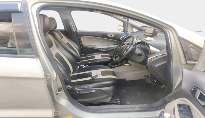 2013 Ford Ecosport TITANIUM 1.5L DIESEL, Diesel, Manual, 1,05,522 km, interior