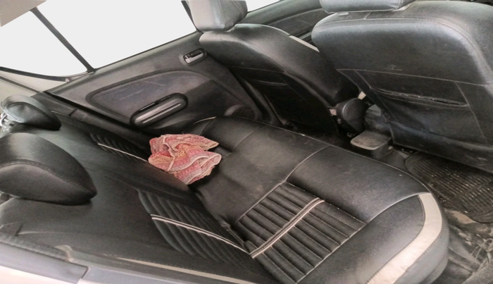 2011 Maruti Ritz VDI, Diesel, Manual, 1,59,007 km, interior