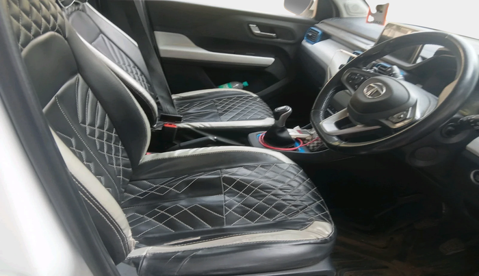 2023 Tata PUNCH CREATIVE  MT, Petrol, Manual, 97,446 km, interior