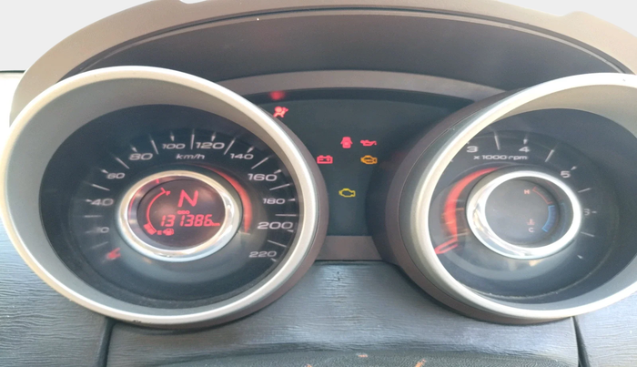 2012 Mahindra XUV500 W8, Diesel, Manual, 1,31,386 km, interior