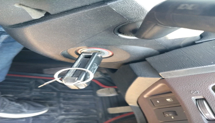 2012 Mahindra XUV500 W8, Diesel, Manual, 1,31,386 km, interior