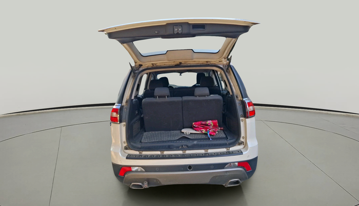 2017 Tata Hexa XM 4X2 7 STR, Diesel, Manual, 67,963 km, exterior