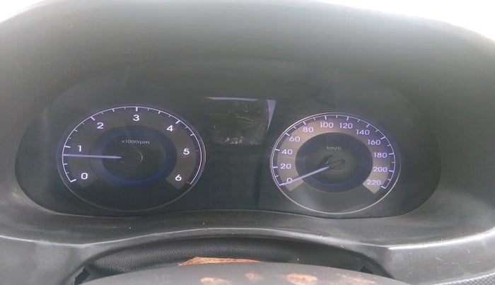 2012 Hyundai Verna FLUIDIC 1.6 CRDI SX, Diesel, Manual, 1,36,100 km, interior