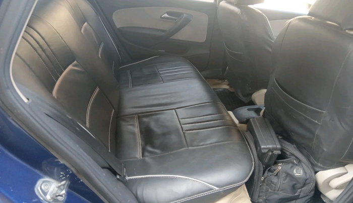 2013 Volkswagen Polo HIGHLINE DIESEL, Diesel, Manual, 1,00,000 km, interior