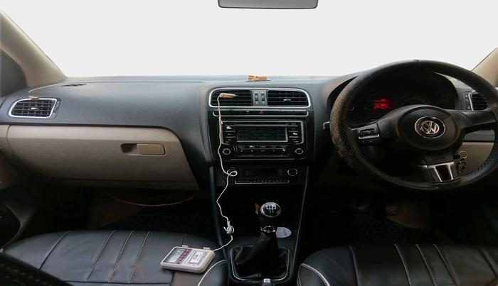 2013 Volkswagen Polo HIGHLINE DIESEL, Diesel, Manual, 1,00,000 km, interior