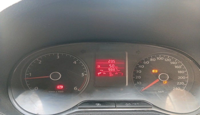 2013 Volkswagen Polo HIGHLINE DIESEL, Diesel, Manual, 1,00,000 km, interior