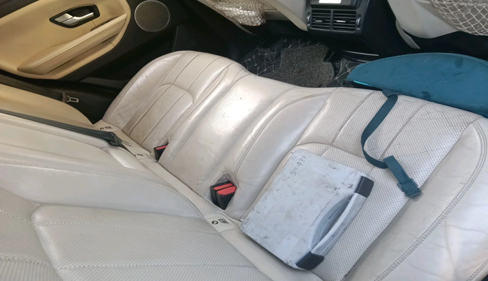 2018 Landrover Range Rover Evoque 2.0 L TD4 HSE, Diesel, Automatic, 1,46,050 km, interior