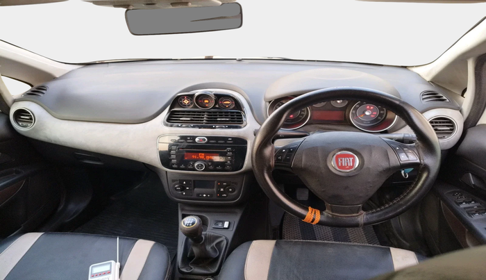 2014 Fiat Avventura EMOTION MULTIJET 1.3, Diesel, Manual, 1,25,890 km, interior