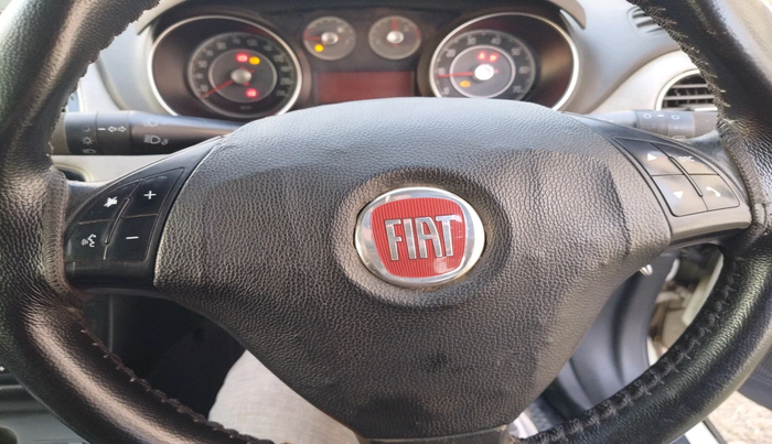 2014 Fiat Avventura EMOTION MULTIJET 1.3, Diesel, Manual, 1,25,890 km, interior