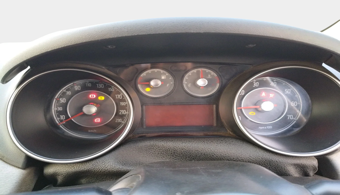 2014 Fiat Avventura EMOTION MULTIJET 1.3, Diesel, Manual, 1,25,890 km, interior