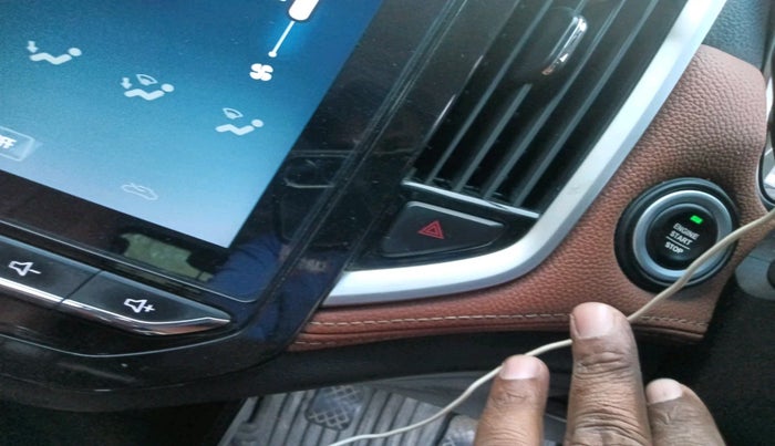 2021 MG HECTOR PLUS SELECT 2.0 DIESEL TURBO MT 7-STR, Diesel, Manual, 1,29,699 km, interior