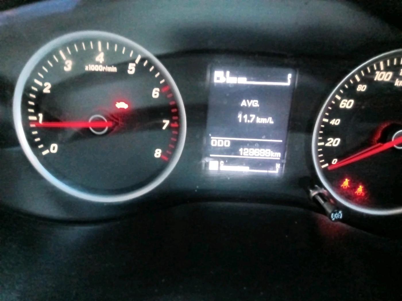 2021 MG HECTOR PLUS SELECT 2.0 DIESEL TURBO MT 7-STR, Diesel, Manual, 1,35,000 km, interior