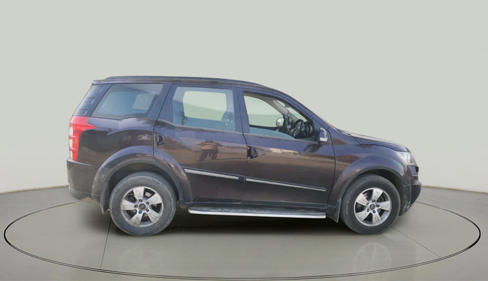 2015 Mahindra XUV500 W8, Diesel, Manual, 1,17,122 km, exterior