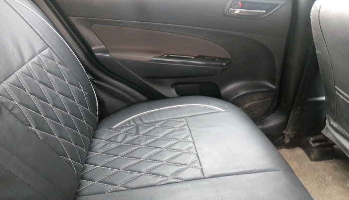 2013 Maruti Swift VXI, Petrol, Manual, 82,588 km, interior