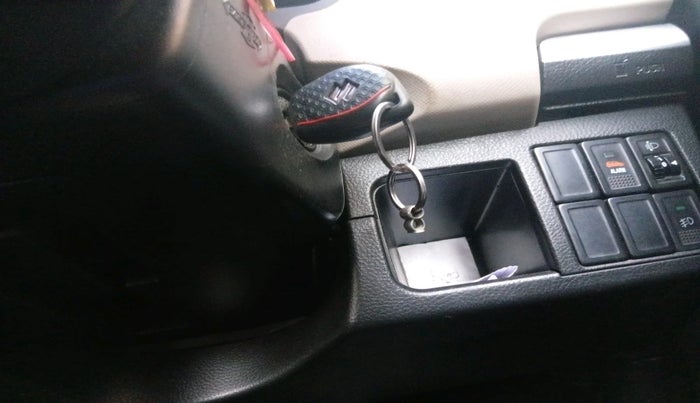 2014 Maruti Wagon R 1.0 VXI, Petrol, Manual, 2,22,900 km, interior