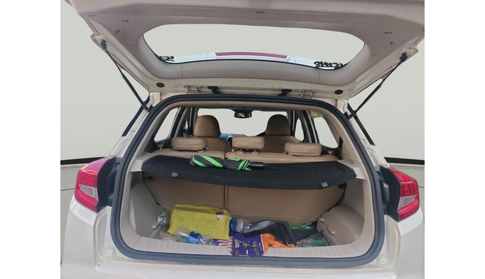 2021 Mahindra XUV300 W8 (O) 1.2 PETROL, Petrol, Manual, 76,808 km, exterior