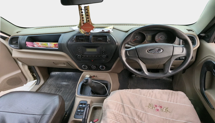 2016 Mahindra TUV300 T6, Diesel, Manual, 1,43,583 km, interior
