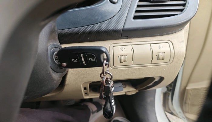 2012 Hyundai Verna FLUIDIC 1.4 CRDI EX, Diesel, Manual, 99,999 km, interior