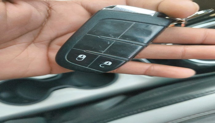 2018 Jeep Compass LIMITED 2.0 DIESEL, Diesel, Manual, 1,39,313 km, interior