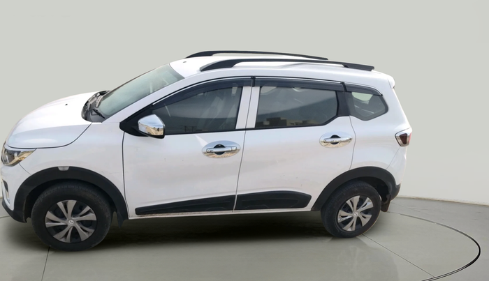 2024 Renault TRIBER RXE MT, Petrol, Manual, 10,248 km, exterior