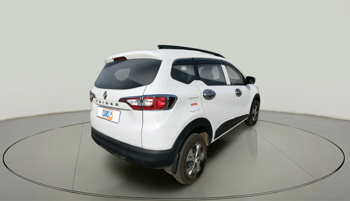 2024 Renault TRIBER RXE MT, Petrol, Manual, 10,248 km, exterior