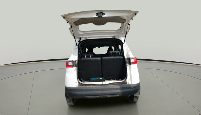 2024 Renault TRIBER RXE MT, Petrol, Manual, 10,248 km, exterior