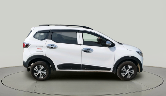 2024 Renault TRIBER RXE MT, Petrol, Manual, 10,248 km, exterior