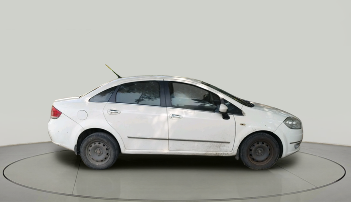 2011 Fiat Linea EMOTION 1.3, Diesel, Manual, 1,23,457 km, exterior