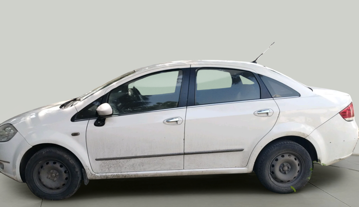 2011 Fiat Linea EMOTION 1.3, Diesel, Manual, 1,23,457 km, exterior