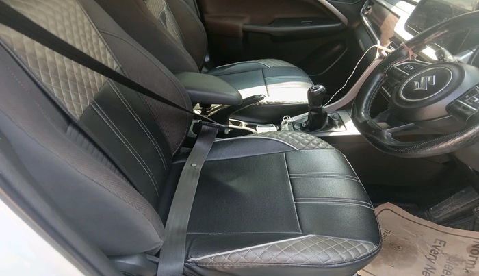 2022 Maruti BREZZA ZXI + SMART HYBRID, Petrol, Manual, 36,251 km, interior