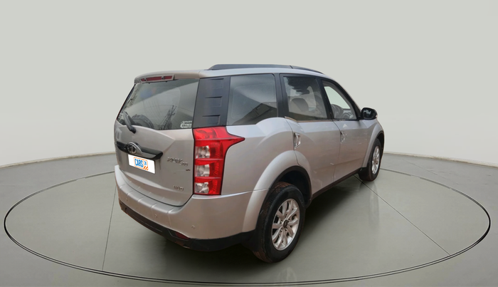 2015 Mahindra XUV500 W10, Diesel, Manual, 1,35,174 km, exterior