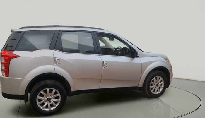 2015 Mahindra XUV500 W10, Diesel, Manual, 1,35,174 km, exterior