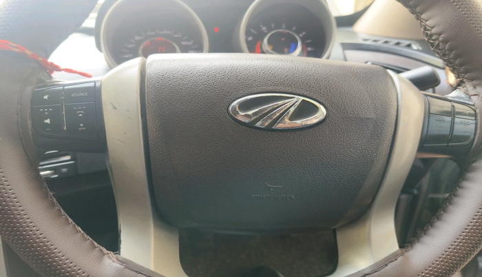 2013 Mahindra XUV500 W8, Diesel, Manual, 98,377 km, interior