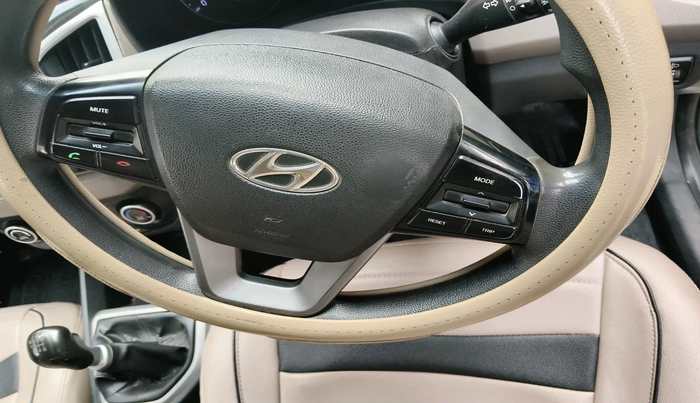 2016 Hyundai Creta SX 1.6 DIESEL, Diesel, Manual, 2,38,571 km, interior