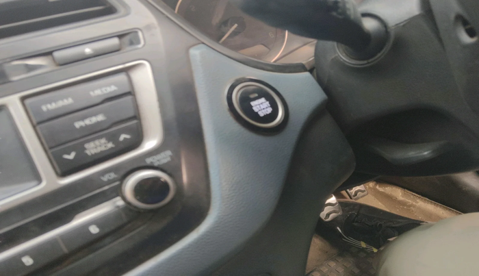 2015 Hyundai i20 Active 1.4 SX, Diesel, Manual, 89,769 km, interior