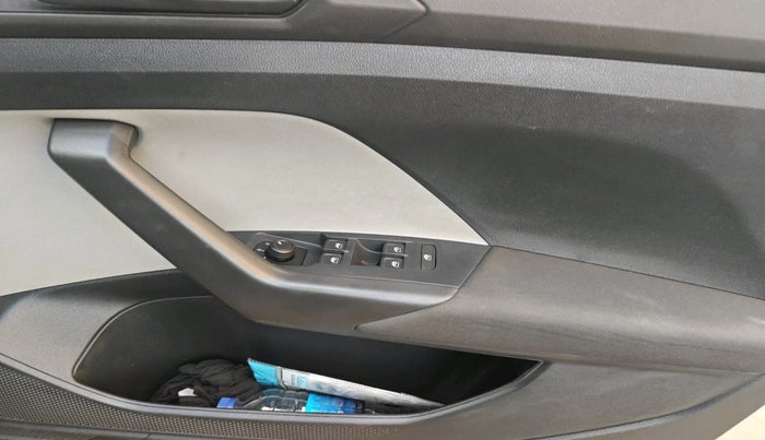 2021 Skoda KUSHAQ ACTIVE 1.0L TSI MT, Petrol, Manual, 13,715 km, interior