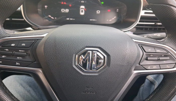 2023 MG HECTOR PLUS SHARP PRO 1.5 TURBO MT 7 STR, Petrol, Manual, 26,768 km, interior