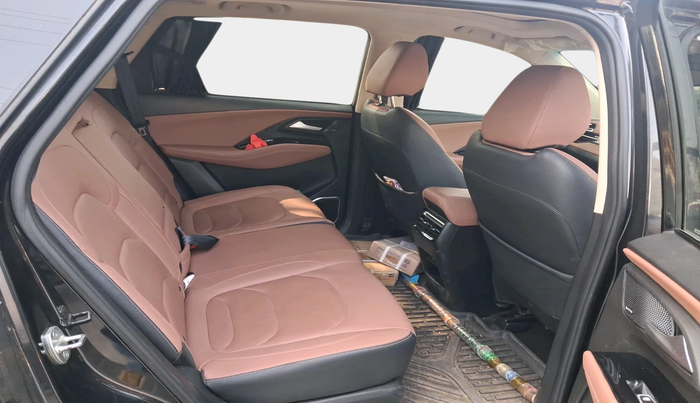 2023 MG HECTOR PLUS SHARP PRO 1.5 TURBO MT 7 STR, Petrol, Manual, 26,768 km, interior