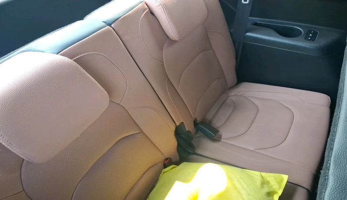 2023 MG HECTOR PLUS SHARP PRO 1.5 TURBO MT 7 STR, Petrol, Manual, 26,768 km, interior