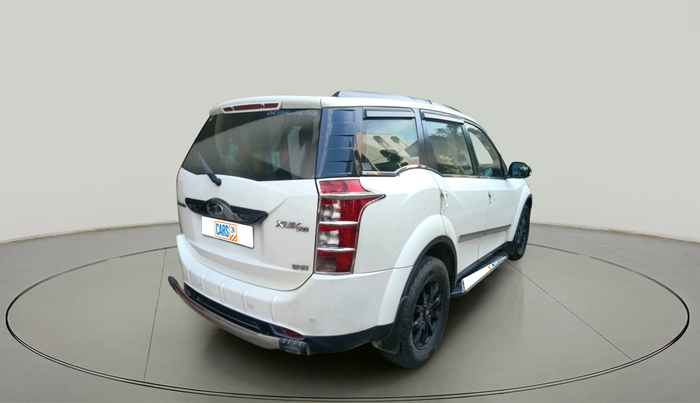 2015 Mahindra XUV500 W10, Diesel, Manual, 1,40,790 km, exterior