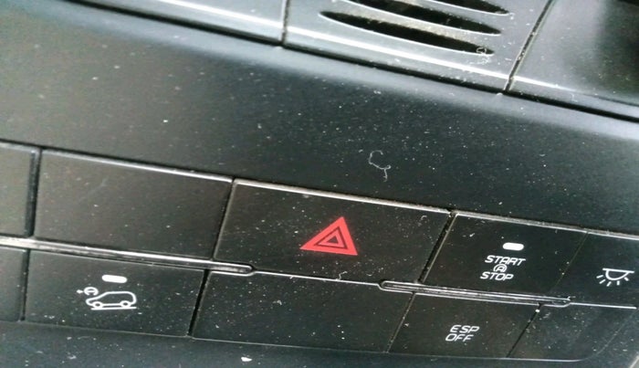 2015 Mahindra XUV500 W10, Diesel, Manual, 1,40,790 km, interior