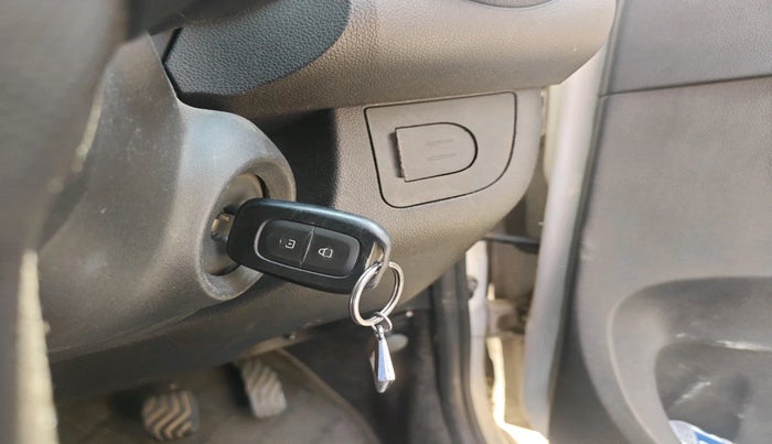 2022 Renault Kwid RXL 1.0, Petrol, Manual, 45,091 km, interior