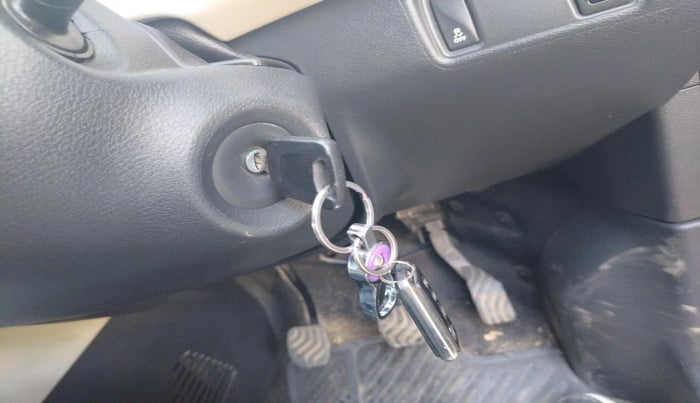 2023 Nissan MAGNITE XE, Petrol, Manual, 39,582 km, interior