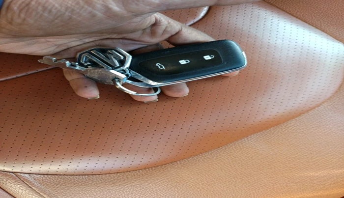 2021 MG HECTOR PLUS SHARP 1.5 PETROL TURBO DCT 6-STR, Petrol, Automatic, 46,416 km, interior